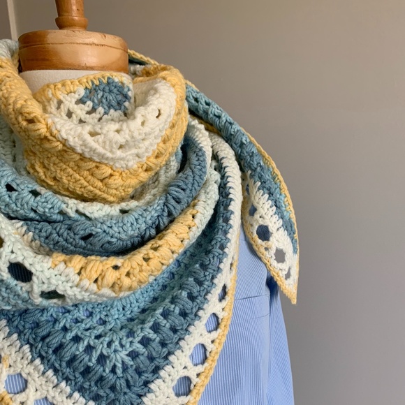 Triangle Crochet Scarf / Handmade Scarf - Picture 2 of 7